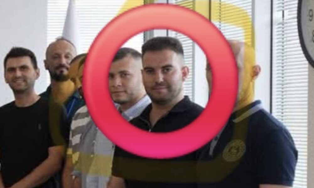 Arben Fetai  qeras  kusheririn e vet me punesim ne Doganat e Maqedonise