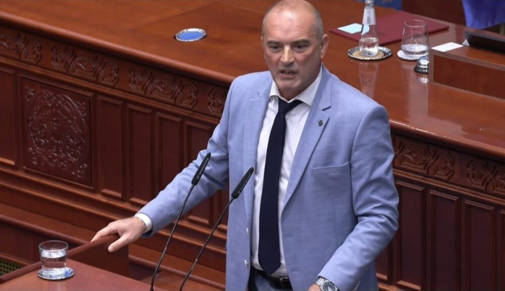 Snopçe Mexhitit  Fshije gishtin tënd përpara se të ma tregosh njollën time