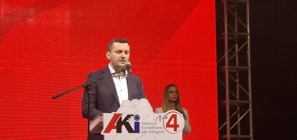 Faton Ahmeti  Të kota janë pëshpërimat e Hristijan Mickoskit për t u dhënë shpirt vazalëve se s do të ketë zgjedhje