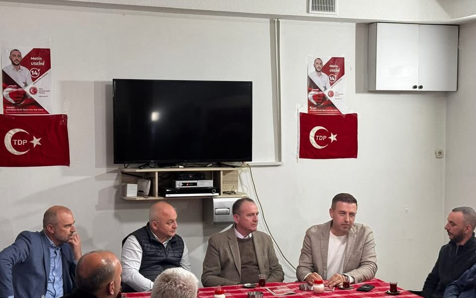 Nazim Taipi dhe Arben Taravari takim me partinë turke TDP dhe Bejxhan Iljaz  Dakordohen për bashkëpunim të ngushtë katërvjeçar