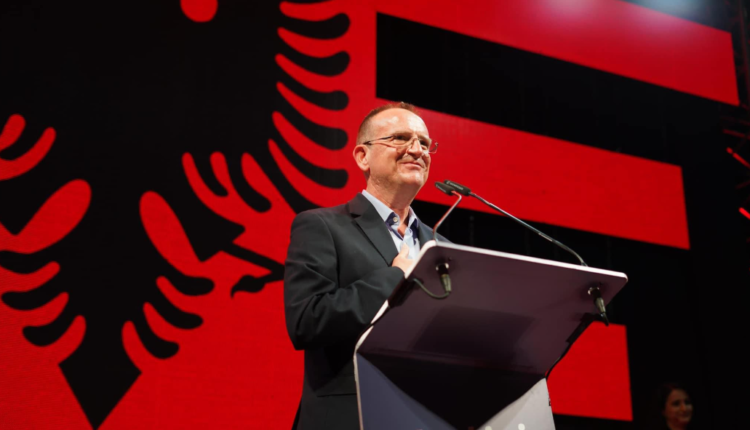 Taravari uron 22 Nëntorin  Rrofshin përjetësisht shkronjat e gjuhës tonë të bukur