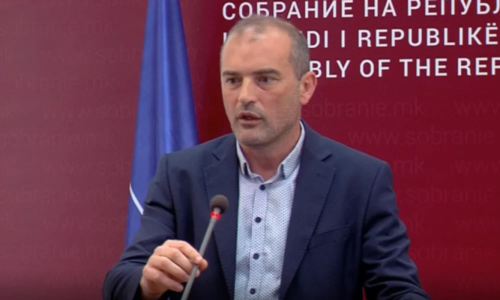 Snopçe  AKI vazhdon deri në hapjen e negociatave për anëtarësim në BE