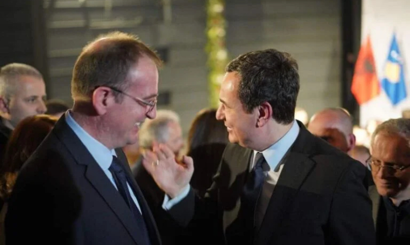 Taravari uron Kurtin  I priftë vetëm e mira në punën e tyre