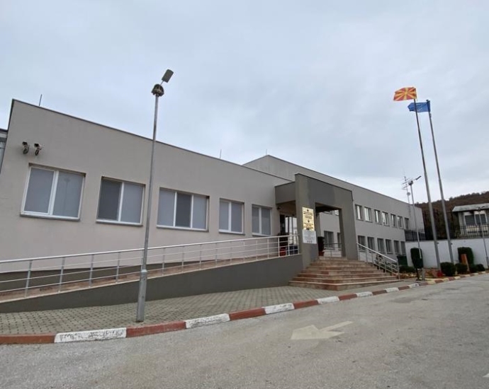 Rrahje brutale në Burgun e Kumanovës   i dënuari përfundon pa ndjenja me lëndime të rënda