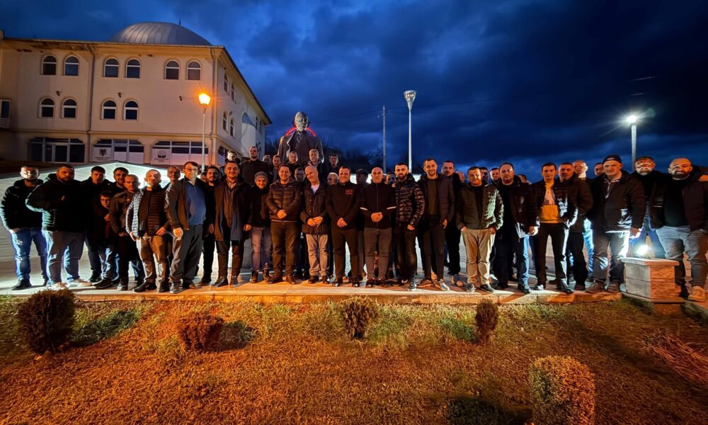 Valbon Limani takim me qytetarët e Simnicës dhe Gjenovicës  entuziazëm dhe besim për fitoren e 11 janarit