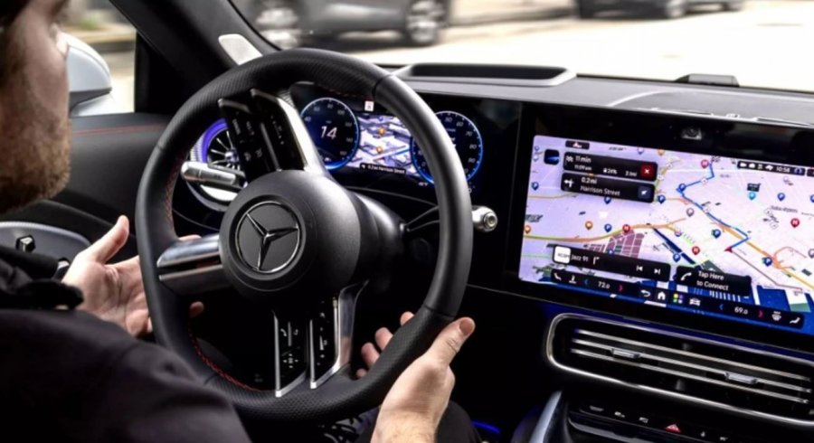 Mercedesi do t ju lejojë të drejtoni pa duar në qytetet amerikane  por ekziston një  kusht 