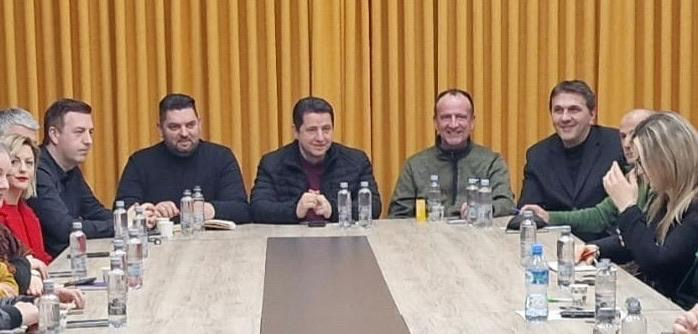 Këshilli për Organizimin e Kongresit të Aleancës për Shqiptarët mbajti mbledhjen e parë