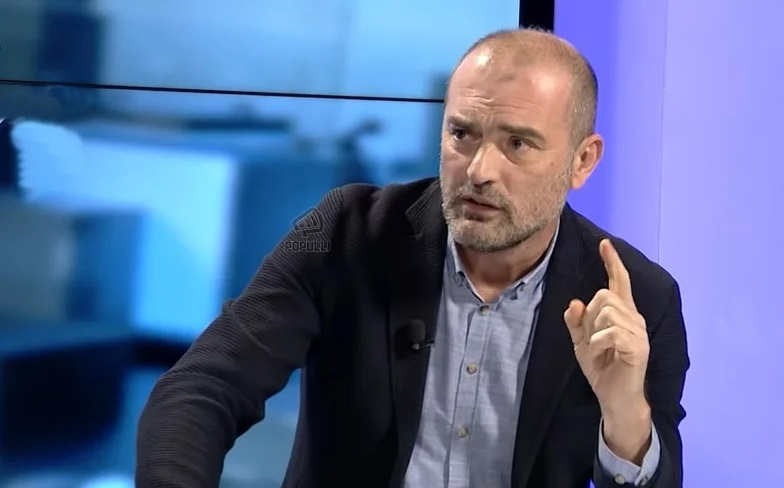 Snopçe demaskon shpifjet e Mexhitit  Katër licenca për kanabis u shfuqizuan gjatë mandatit të Taravarit