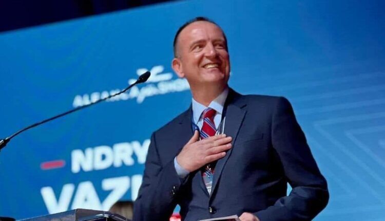 Taravari uron besimtarëve Islam muajn e shenjtë të Ramazanit