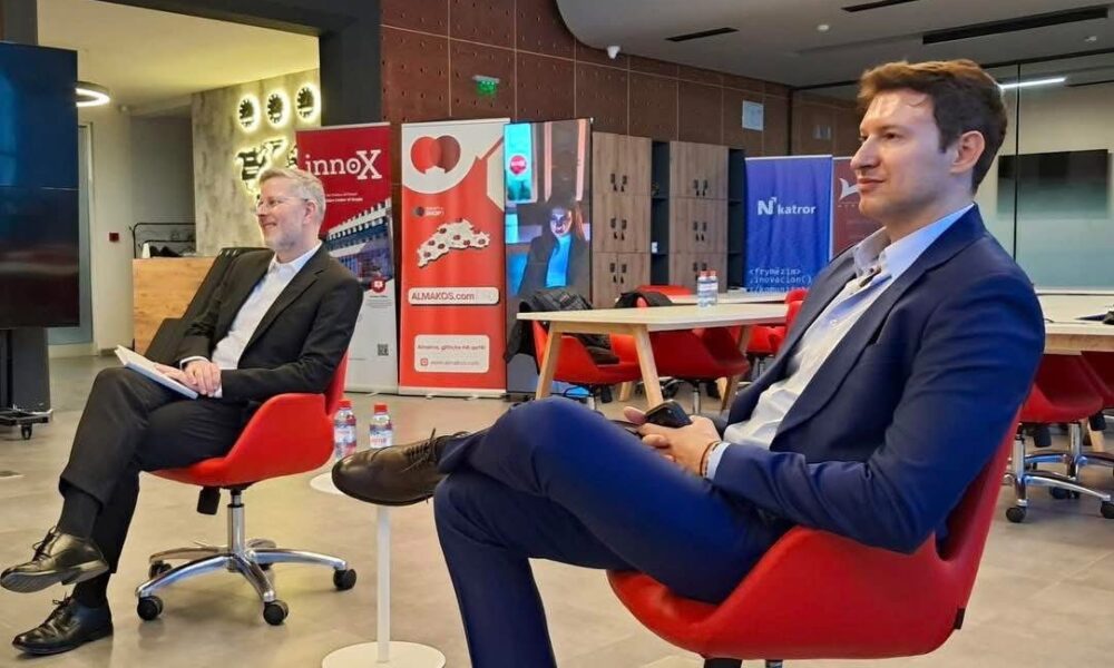 Ambasadori Denion Meidani organizon takim me shoqërinë civile dhe Ambasadorin e Zvicrës në Innox Center