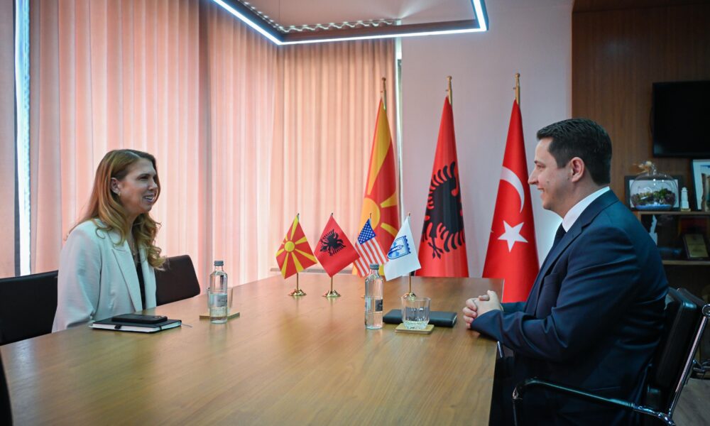 Limani takon U D  ambasadoren amerikane Varnes  Fokus në decentralizim  fuqizimin e komunave dhe mbështetjen amerikane