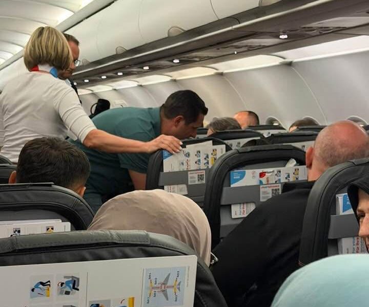 Humanizëm dhe reagim i shpejtë në aeroplan   Kryetari i Komunës së Gostivarit i del në ndihmë një udhëtari