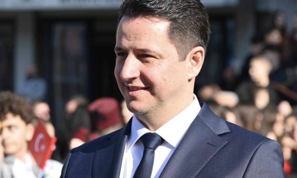  Le të jemi të gjithë të bashkuar në vlerat e Zotit    Valbon Limani uron besimtarët për Kurban Bajramin